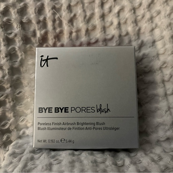 IT Cosmetics Bye Bye  Pores Blush Adored Soft Cool Pink‎ Makeup Skincare Chic - Picture 1 of 5